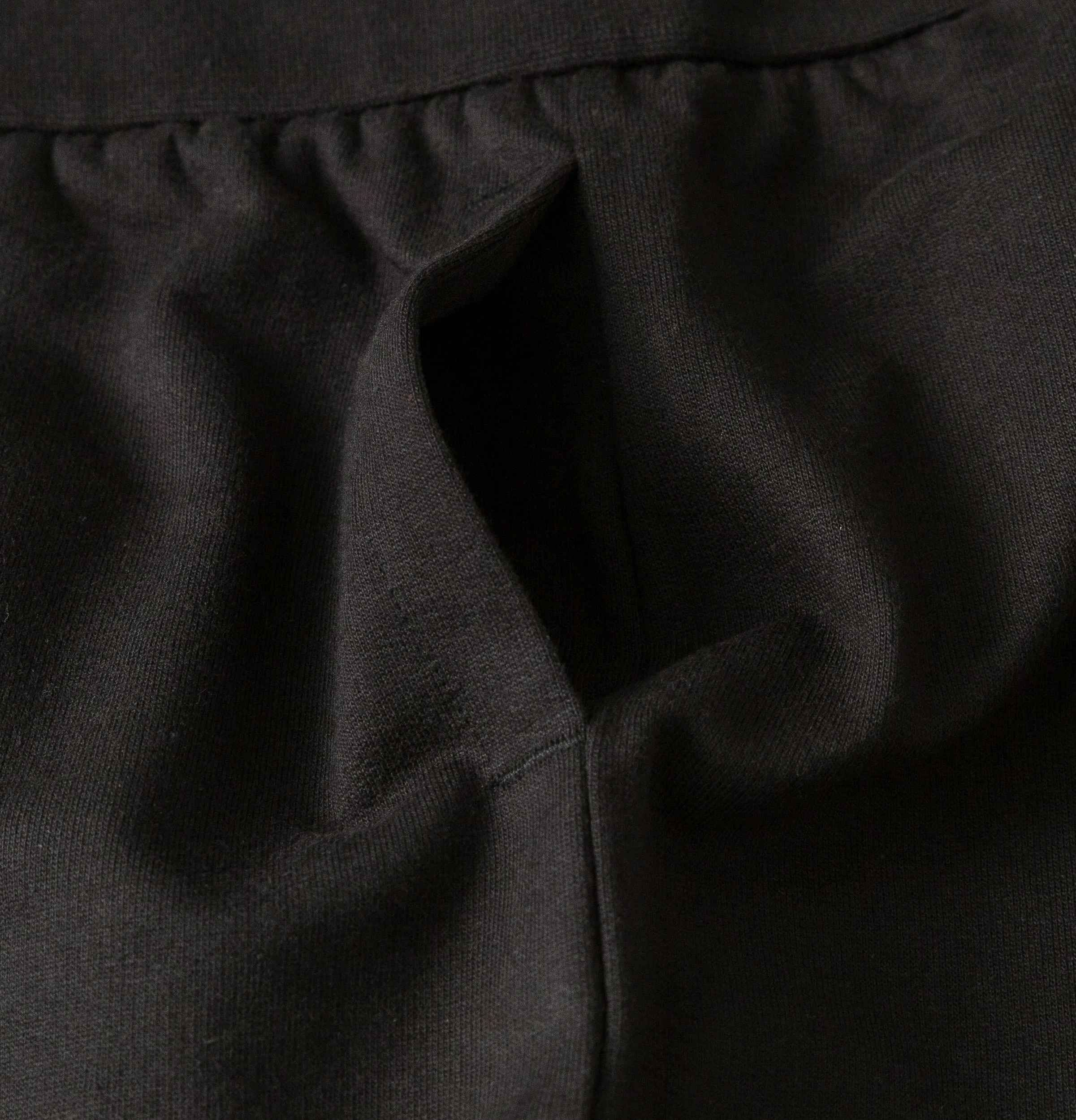 EA7 Visibility Logo Shorts Black - Image 3