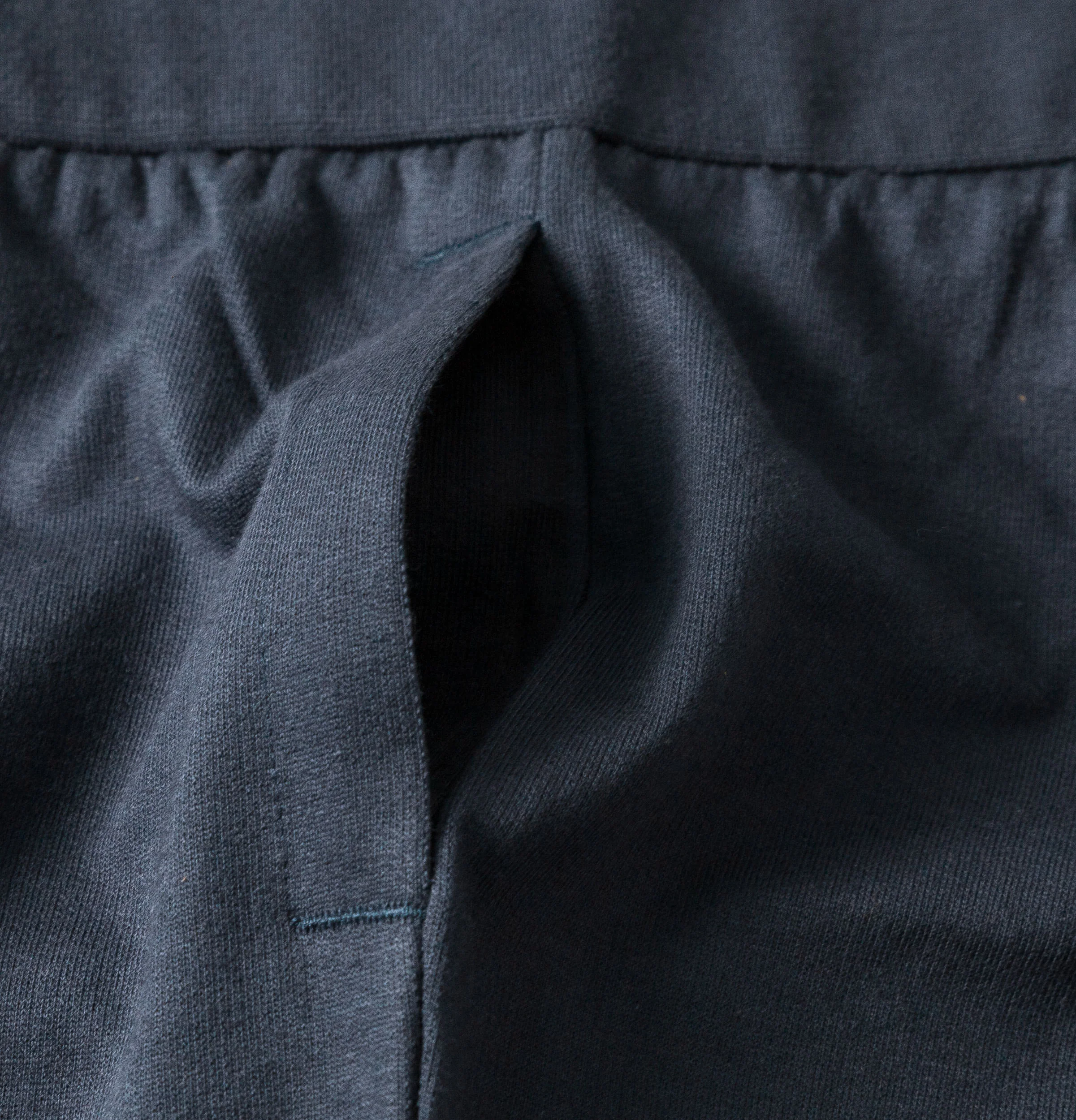 EA7 Visibility Logo Shorts Navy Blue - Image 3