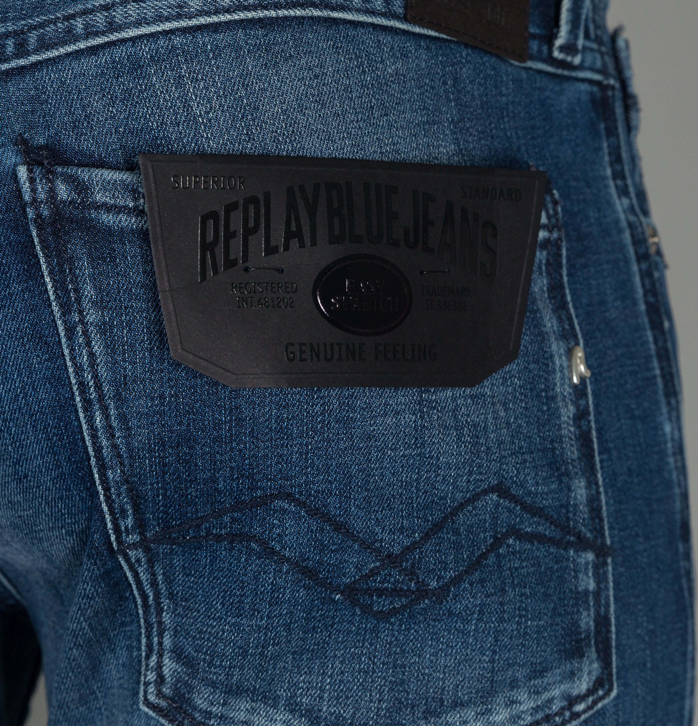 Replay Anbass Slim Fit Easy Stretch Jeans Mid Blue - Image 7